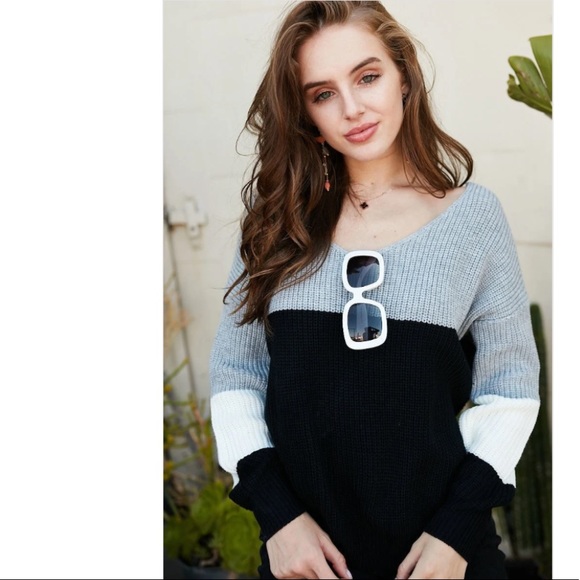 Twist Sweater - Picture 6 of 12